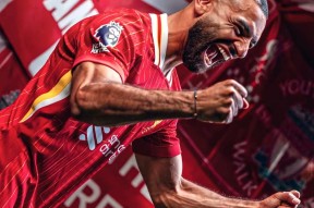 包含Doinb意外战胜巴黎圣日耳曼，败北引爆全场！的词条