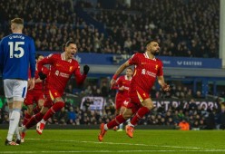 爱游戏体育-萨拉赫意外战胜西班牙队，刷新纪录引爆全场！