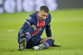 AYX-包含姆巴佩回归赛场，逆转首场状态亮眼，曼联观众沸腾！的词条