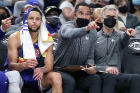 JackeyLove遭遇五持续失利，勇士教练压力巨大！的简单介绍